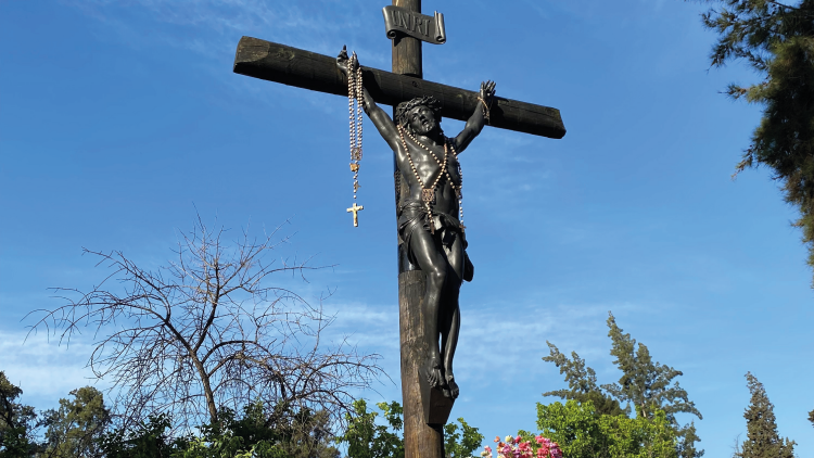 Intervención y montaje de la escultura de “Cristo Pobre”