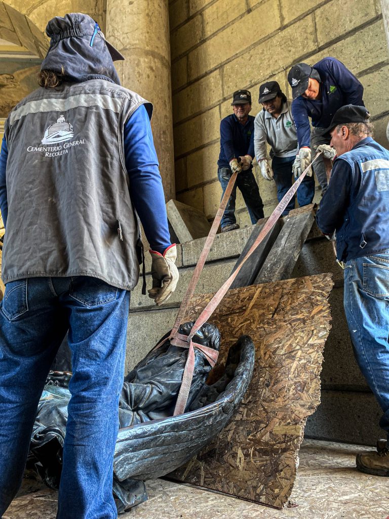Reubicación del conjunto escultórico El Dolor
