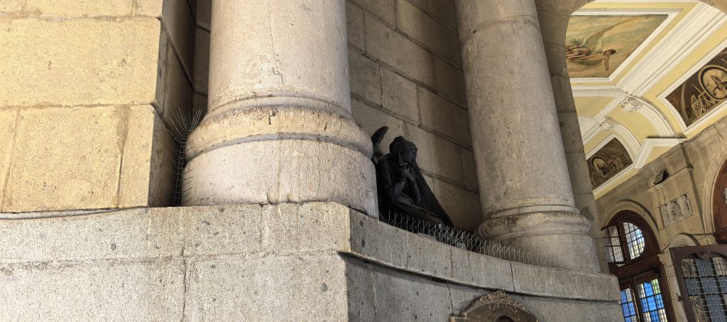 Reubicación del conjunto escultórico El Dolor