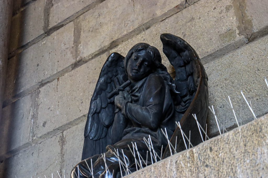 Reubicación del conjunto escultórico El Dolor