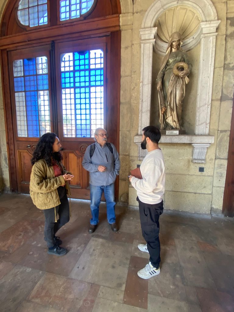 Revitalización del Cementerio a Través del Arte