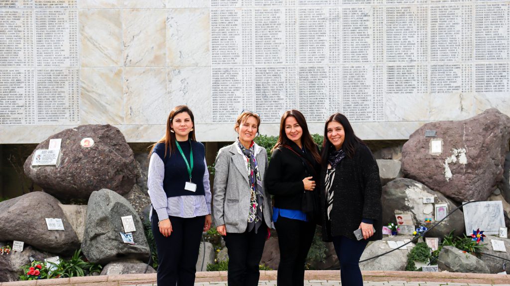 MOP visita el Cementerio General para coordinar conservación del Memorial de Ejecutados y Detenidos Desaparecidos