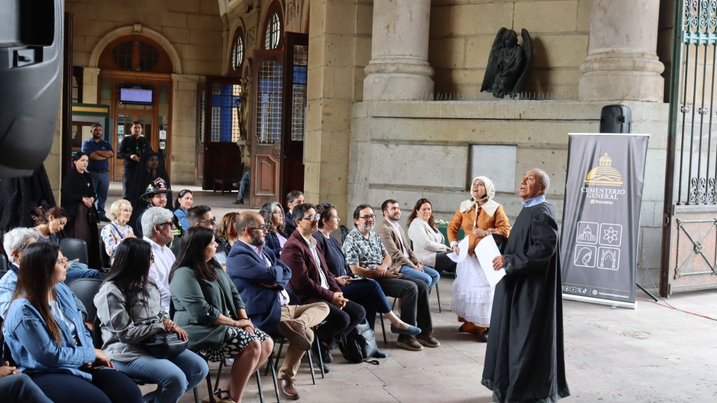 Cementerio General conmemoró a las víctimas del Incendio de la Iglesia de la Compañía de Jesús con emotiva ceremonia de memoria y homenaje