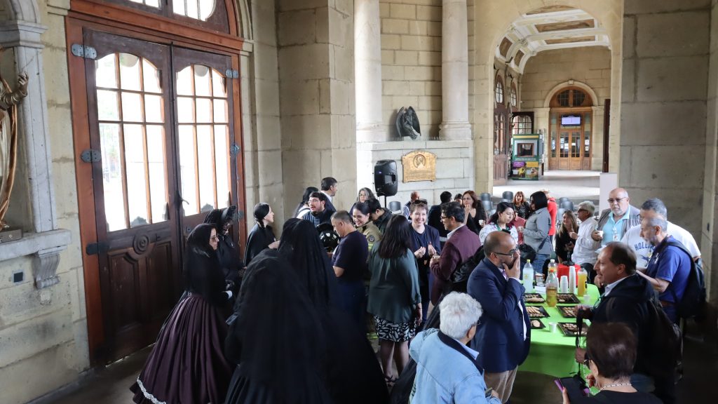 Cementerio General conmemoró a las víctimas del Incendio de la Iglesia de la Compañía de Jesús con emotiva ceremonia de memoria y homenaje