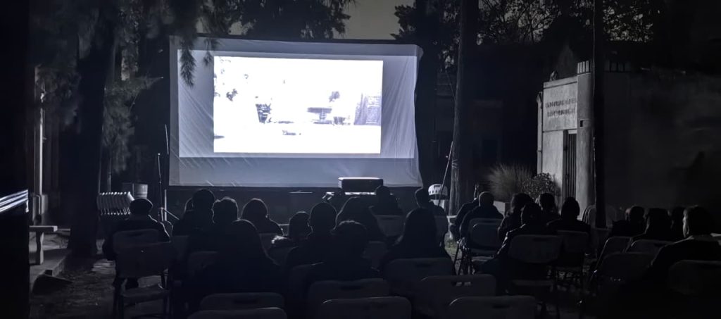 “El húsar de la muerte” reunió a la comunidad en una emotiva jornada de cine patrimonial al aire libre