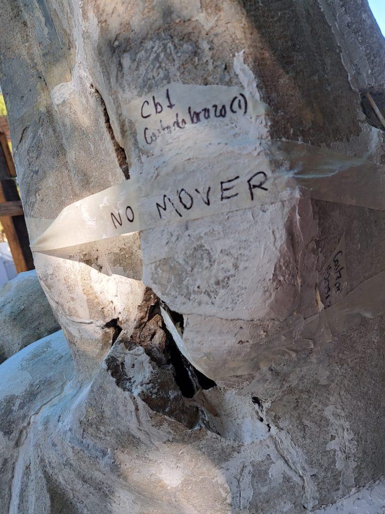 Avances en la consolidación de la escultura “Último Regazo”