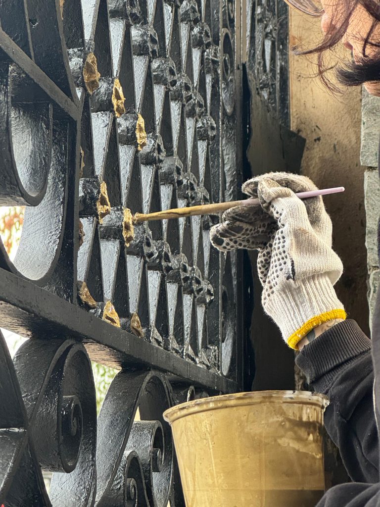 Comienza la restauración del histórico Portón Cipreses del Cementerio General